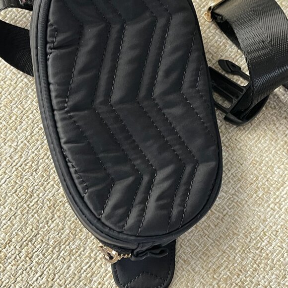 Black belt bag Nylon belt bag Women's belt bag size ML Travel black bag - Picture 8 of 9
